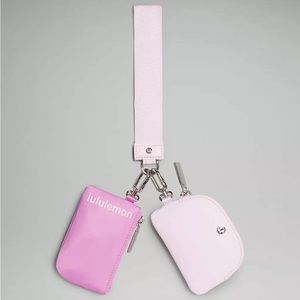 NWT Lululemon Dual Pouch Wristlet Dahlia Mauve/Meadowsweet Pink